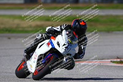 media/Jan-21-2023-Fastrack Riders (Sat) [[fcf3f88a30]]/Level 3/Session 4 Turn 6-Mountian Shot/